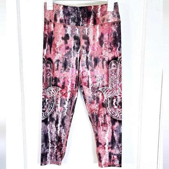 Hamsa Capri Leggings - Picture 1 of 9
